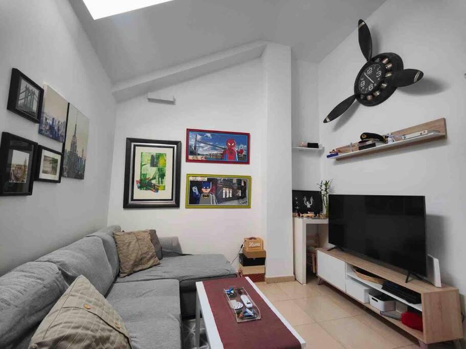 Apartamento Recien Reformado En Barajas Pueblo Madrid Exteriör bild